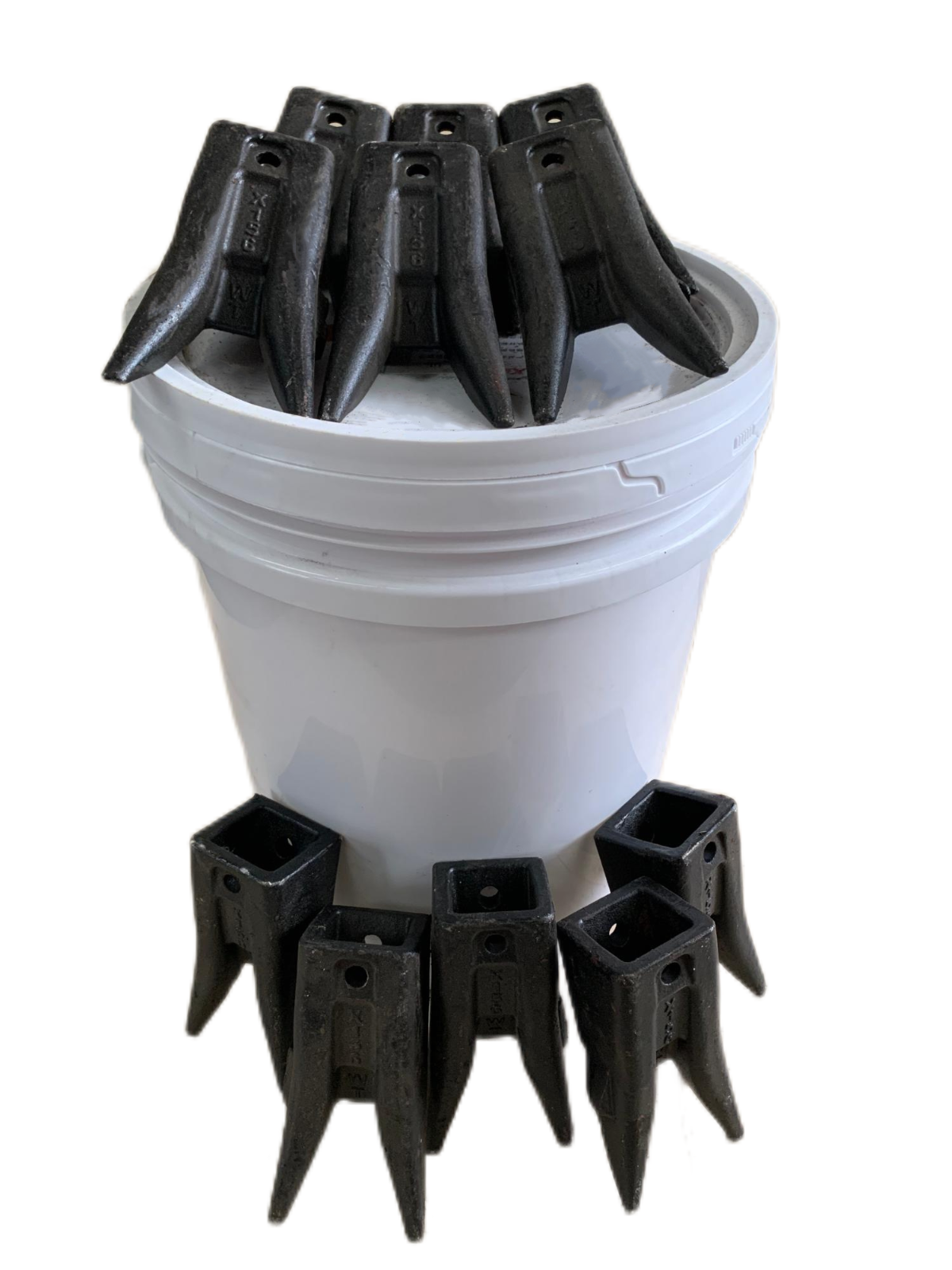 X156L Bucket of Teeth and Pins X156L + P156