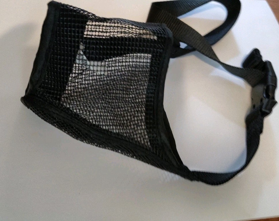 Top-Paw Adjustable Mesh Muzzle LARGE BLACK Dogs/Puppies 60-80 Lbs.