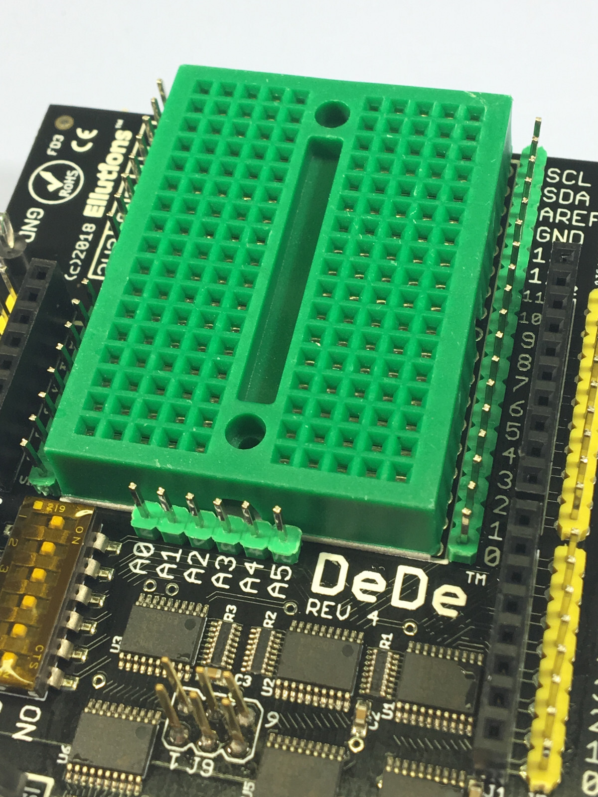 DeDe DEbug & DEvelopment Shield for Arduino UNOs & Compatibles
