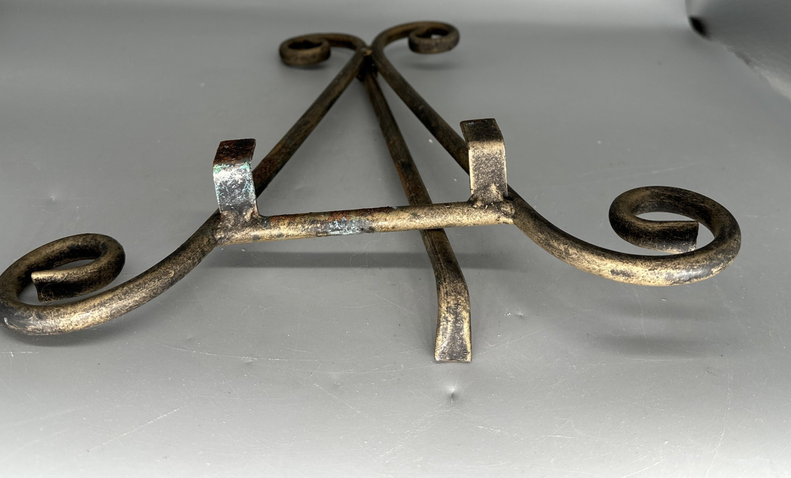 Vintage Metal Large Tripod Picture Book Holder Distresssed H. 13" L. 11"