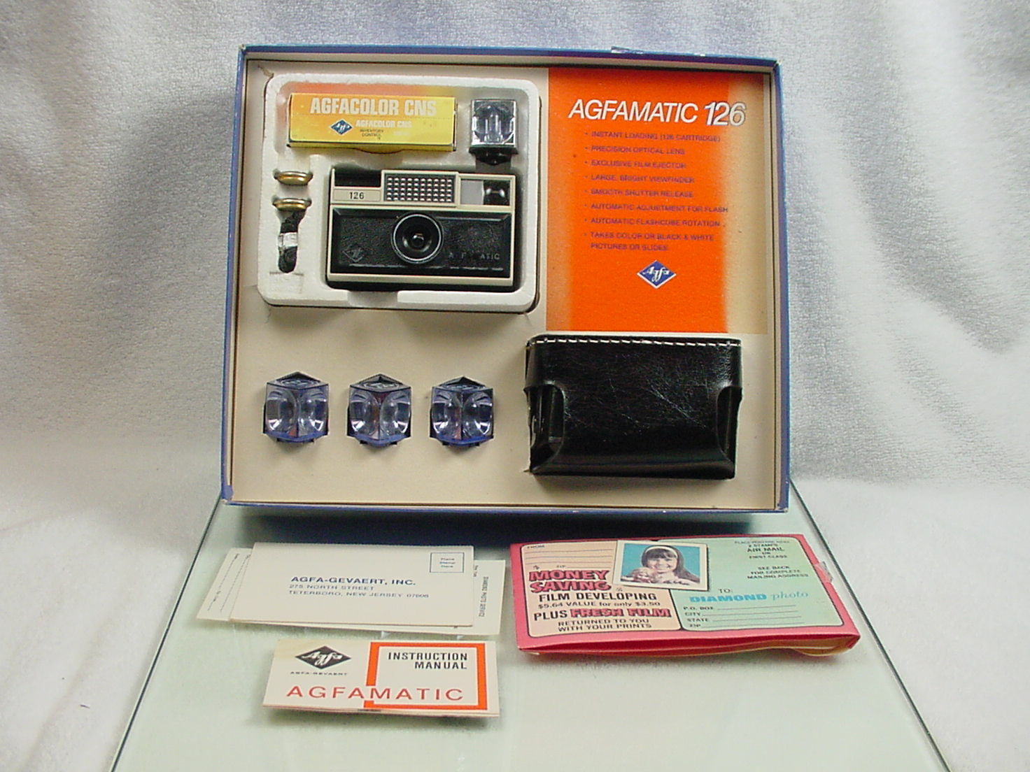AGFAMATIC 126 deluxe color outfit In original box set | New | $23 |