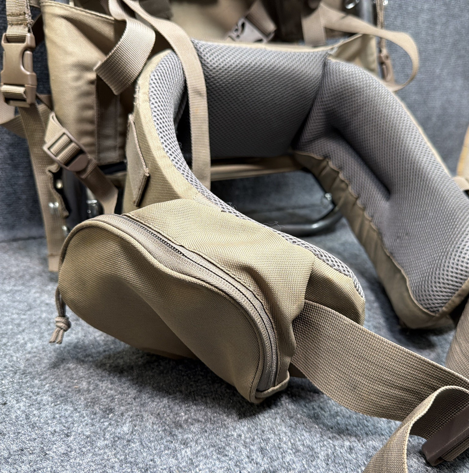 ALPS Outdoorz Commander External Telescopic Frame Hiking Camping Hunting