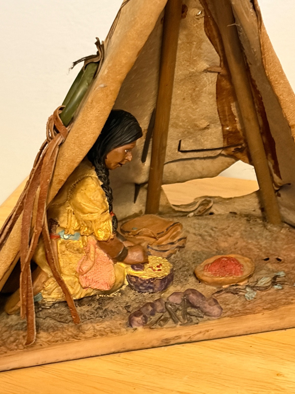 Native American Family w/ Chief Teepee Opens Cooking Working Hinged 16"x 9" NICE