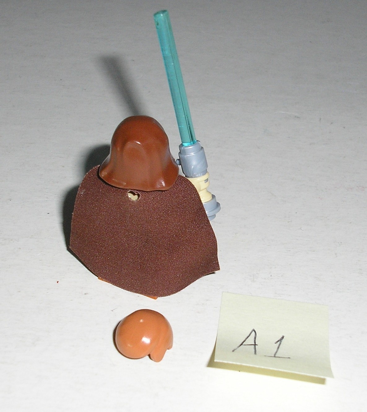 Lego Star Wars OBI-WAN KENOBI Light-up Lightsaber Minifigure 7257 (Works!) (A1)