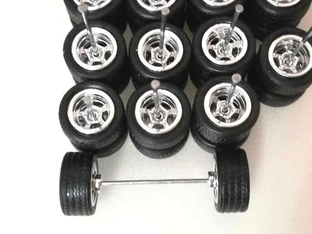 Hot Wheels 5 Spoke Long Axle Rubber Tire - 10 sets JDM (Chrome) 10 mm 1:64