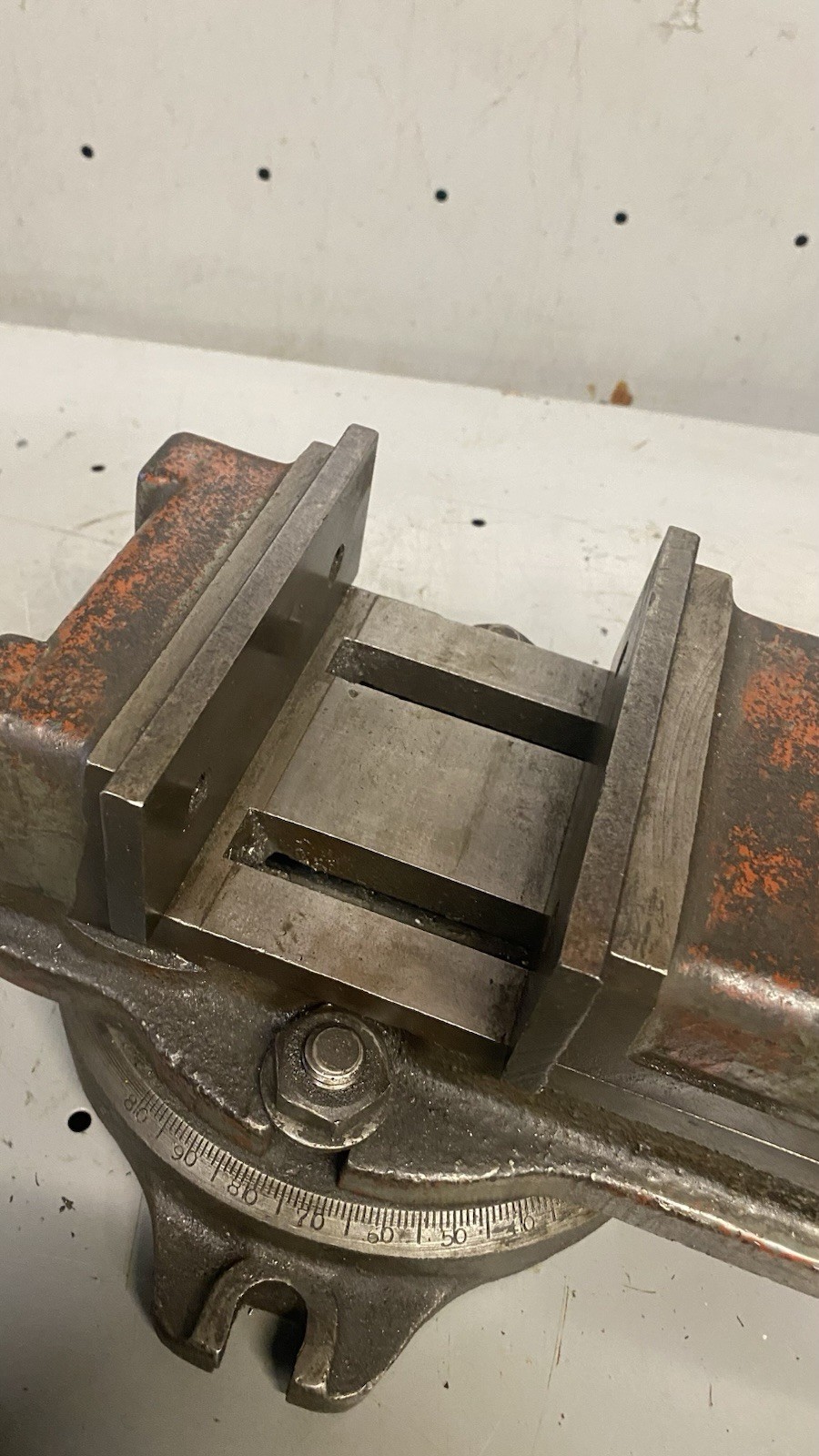L W CHUCK Milling Machine Vise W/ Swivel Base