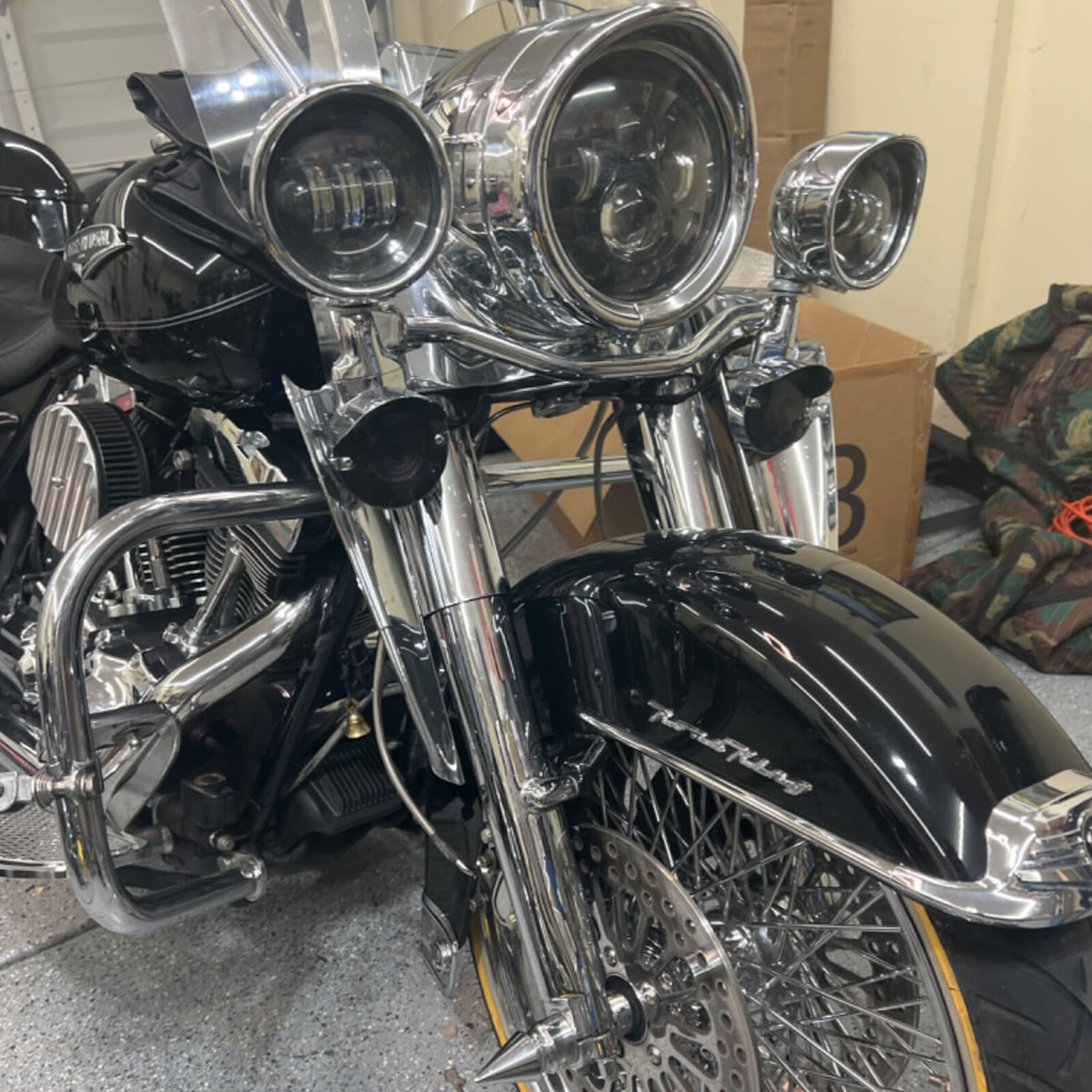 Front Fork Mount Wind Deflectors For Harley Touring Road King Street Glide CVO