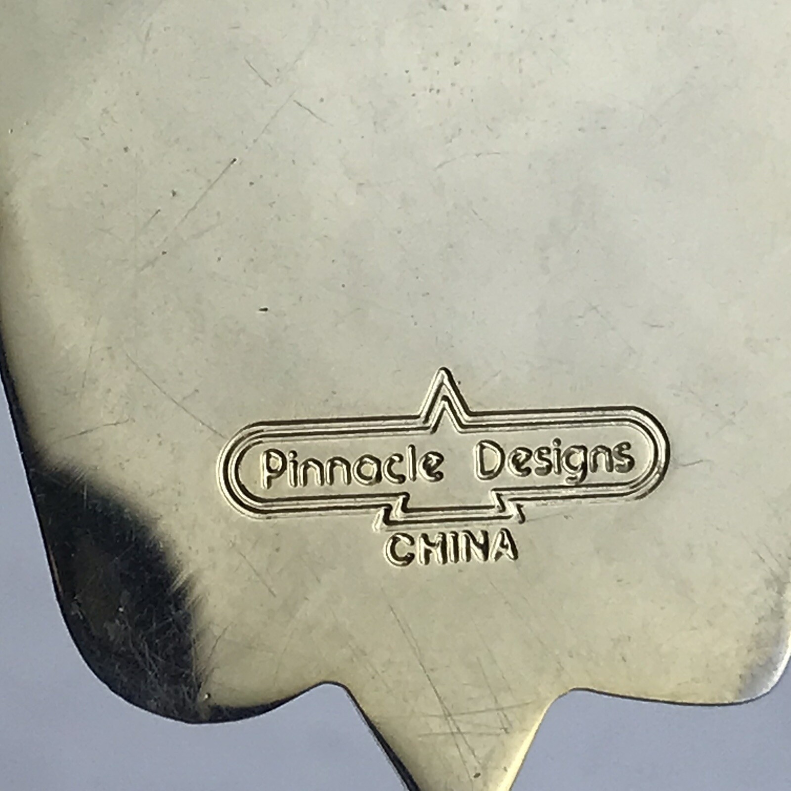 Universal Studios Gold Tone Keychain Key Fob Ring Souvenir Globe Logo Hollywood