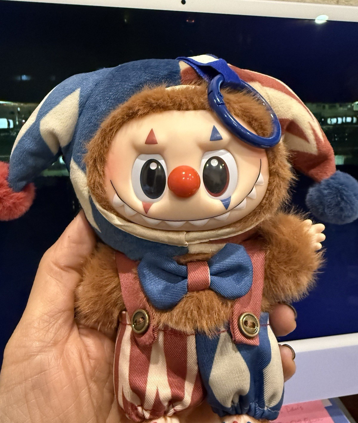 Pop Mart, Why So Serious Series Vinyl Plush Pendant (JUGGLING CLOWN)