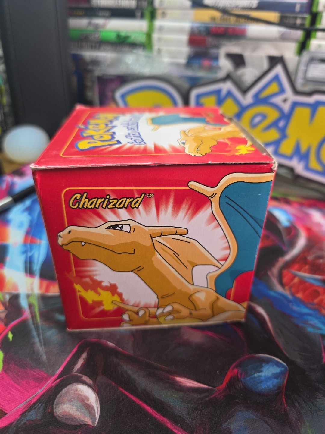 1998 NINTENDO CHARIZARD LIMITED EDITION 23K GOLD PLATED TRADING CARD