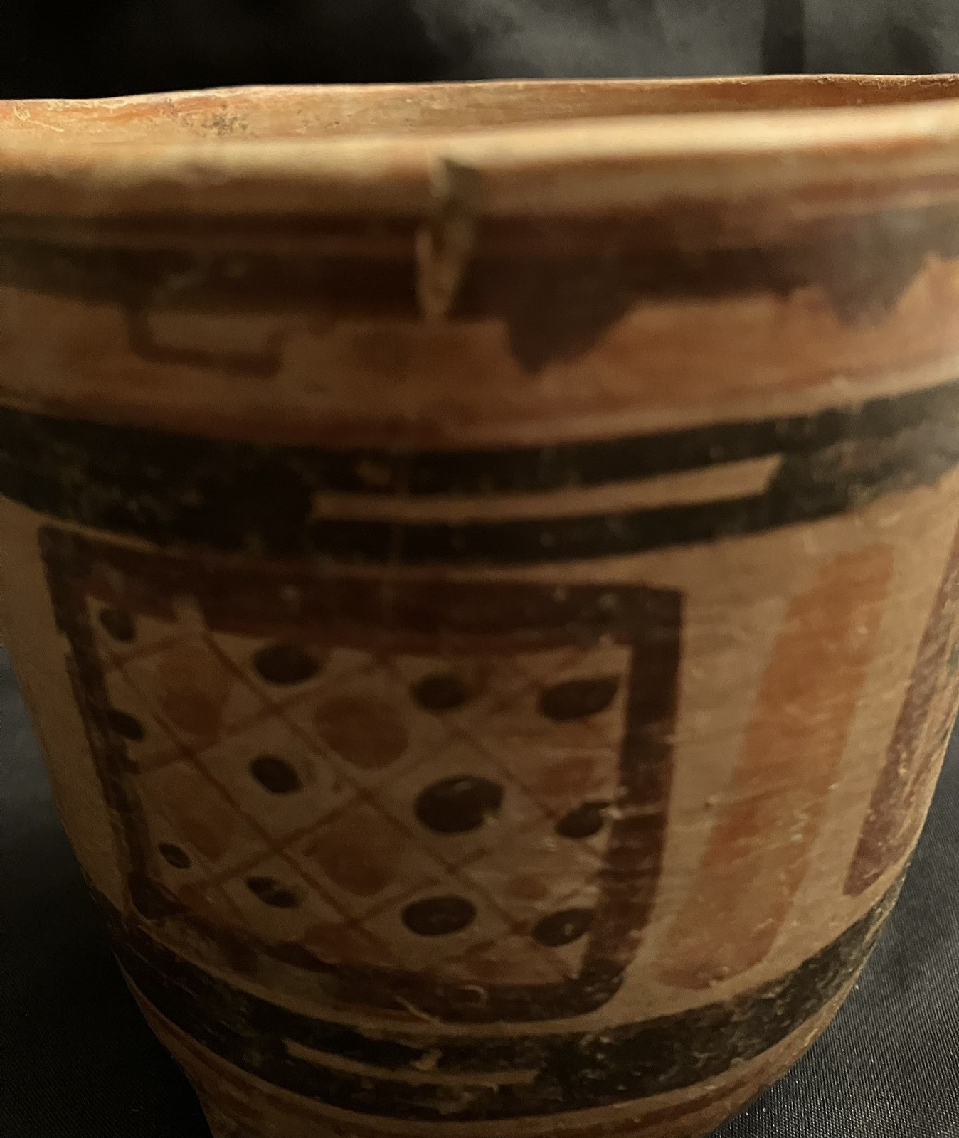 Authentic Pre-Columbian painted Mayan Rattle Leg Ulua Pottery Jar 600-800 AD