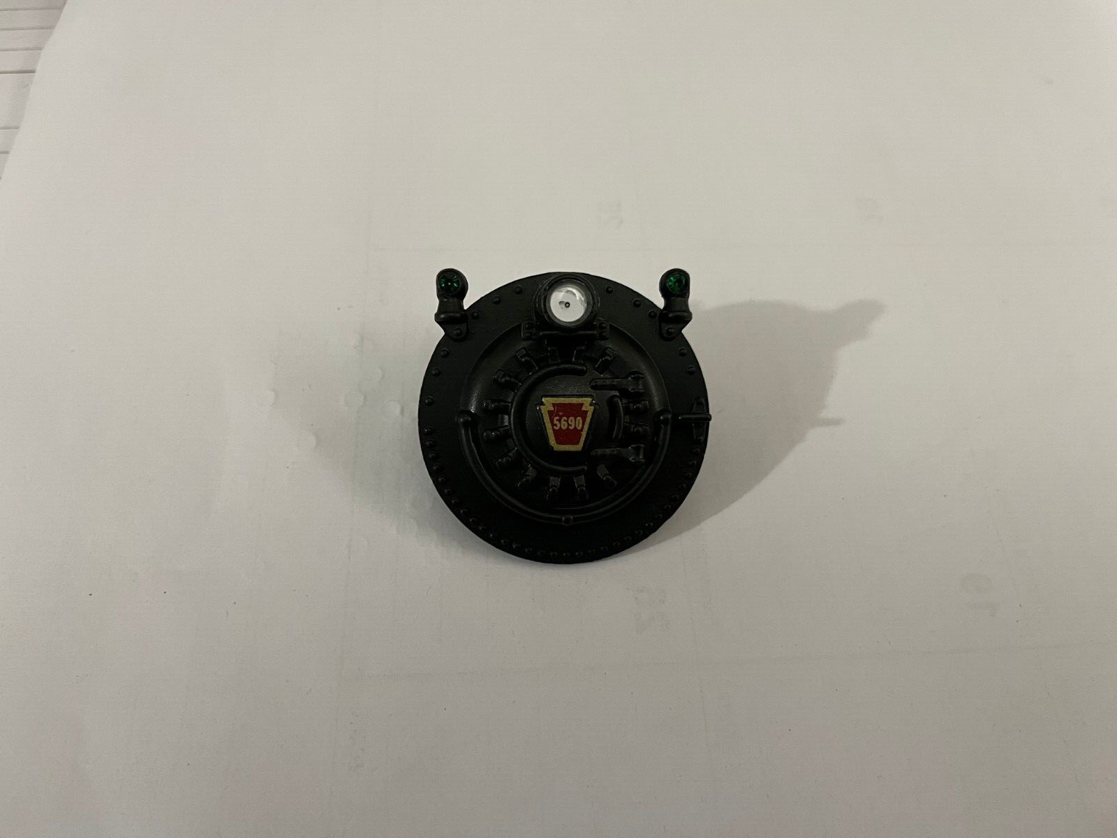 LIONEL PARTS , 675 2025 2035 BOILER FRONT WITH 5690 KEYSTONE