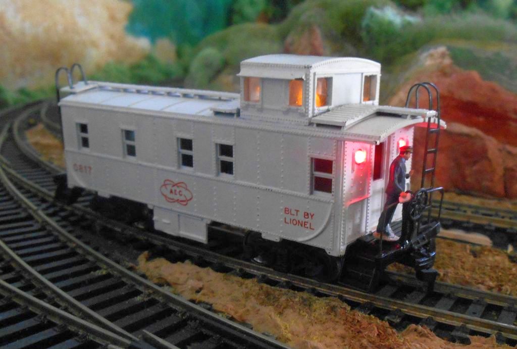 HO Caboose Lighting Kit with Track Pickup Wheel Set 33" plus 4 LEDs