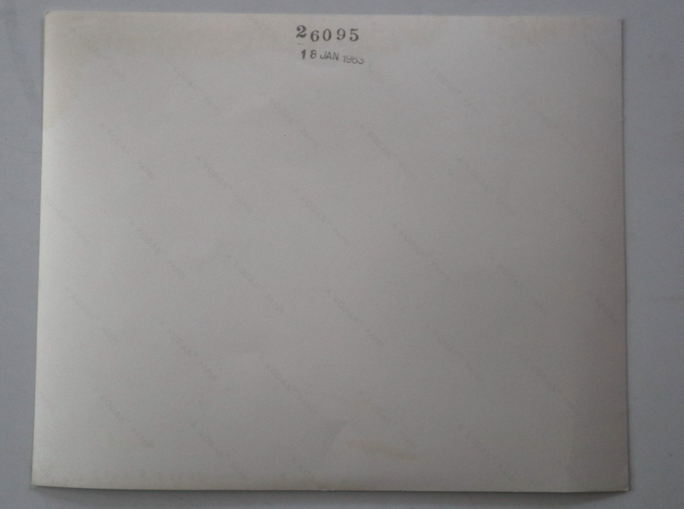 JOHN F KENNEDY PERSONALLY OWNED PHOTO DATED 1/18/1963 WITH SIGNED COA