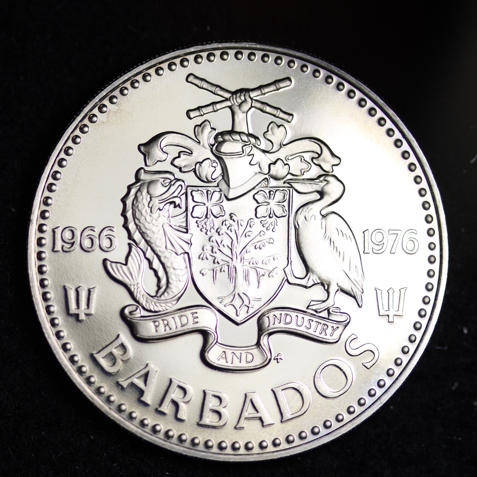 1966-1976  PRIDE AND INDUSTRY BARBADOS TWO DOLLARS B294 WK