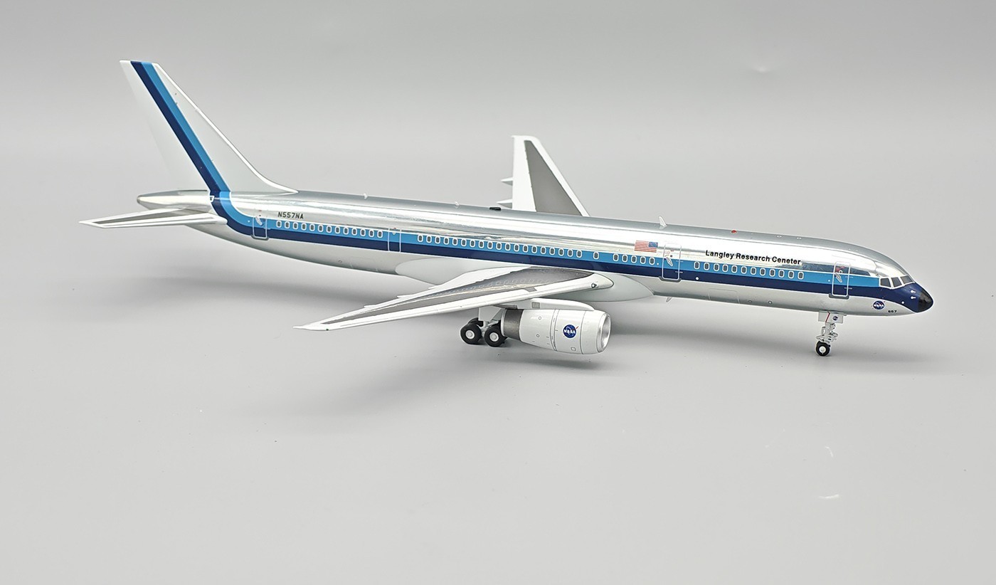 NASA / Boeing 757-200 / N557NA / IF757NASA57P / 1:200 *LAST PIECES*