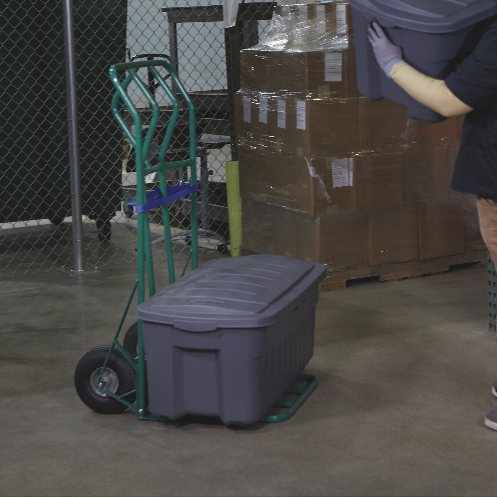 Strongway Wide Surface Hand Truck, 660-Lb. Capacity