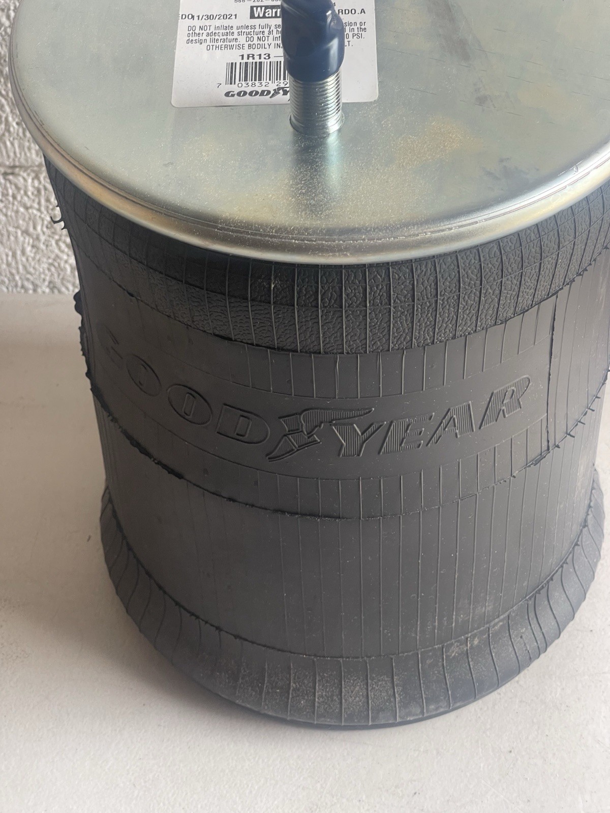 AIR SPRING BAG - REPLACES FIRESTONE W01-358-9122 GOODYEAR OEM 1R13-038