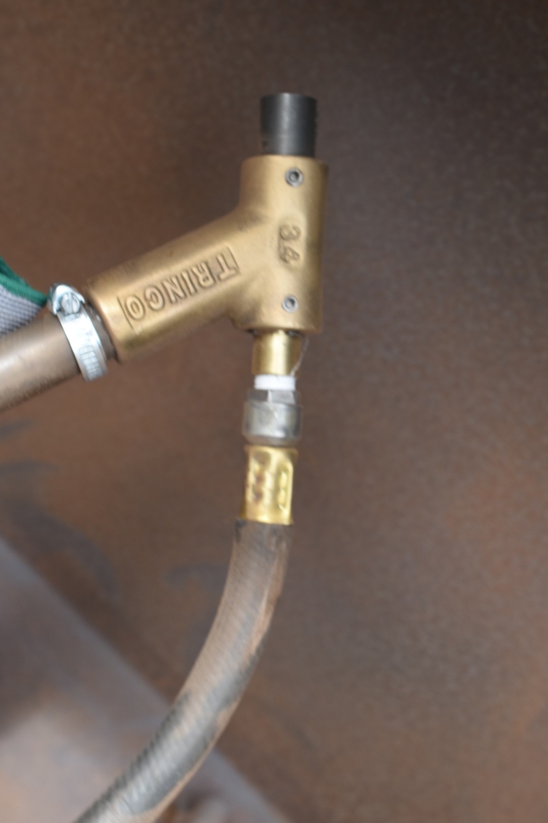 Trinco 36 BP sand blast cabinet with dust collector