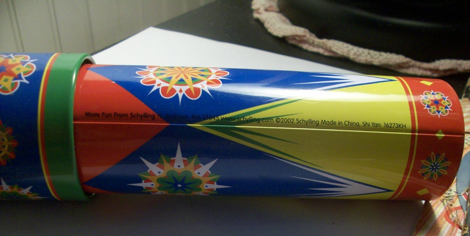 2002 Schylling tin metal toy kaleidoscope viewer colorful geometric designs NICE