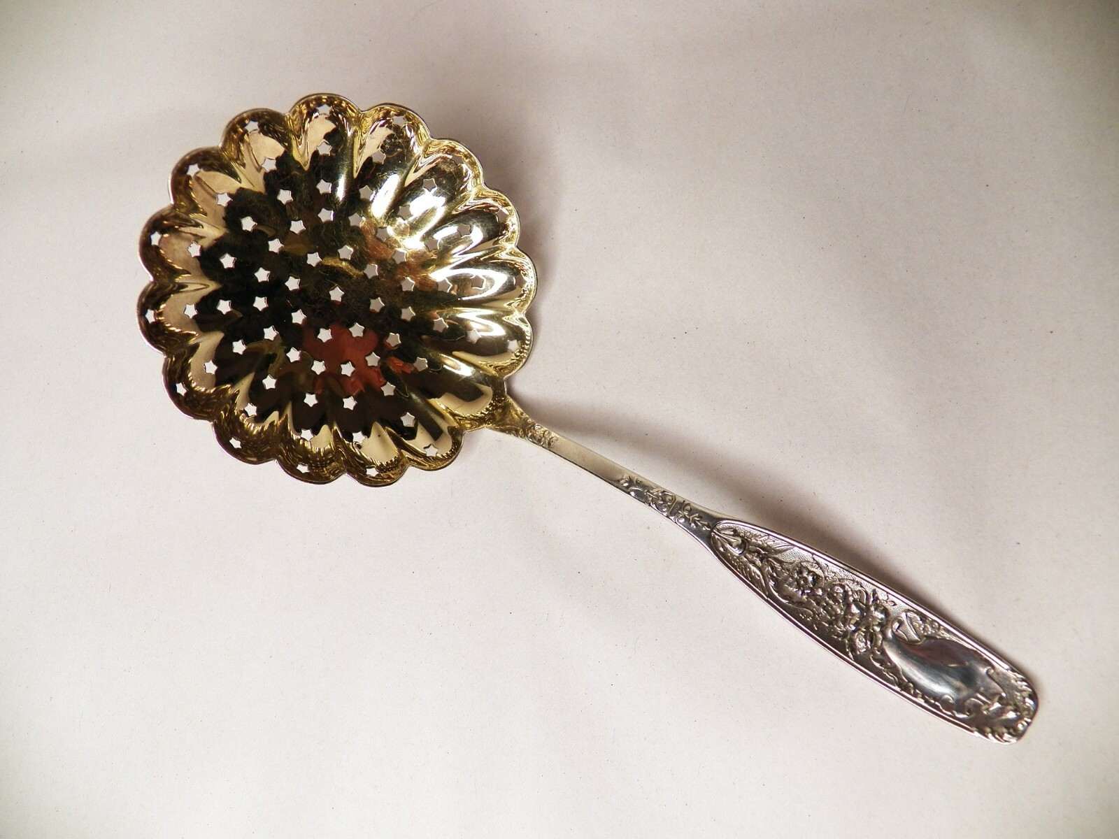 REED & BARTON EMPIRE STERLING SILVER SUGAR SIFTER 6" NO MONOGRAM