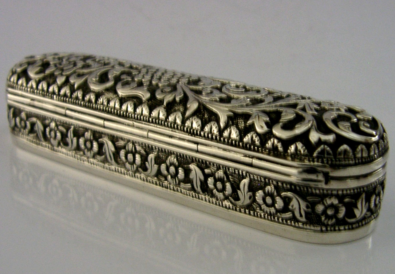TOP QUALITY INDIAN 92g SOLID SILVER BOX KUTCH c1890 ANTIQUE