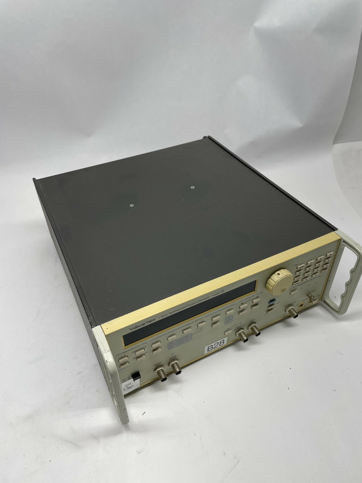 Used Wavetek 98 1 MHz Synthesized Power Oscillator V1