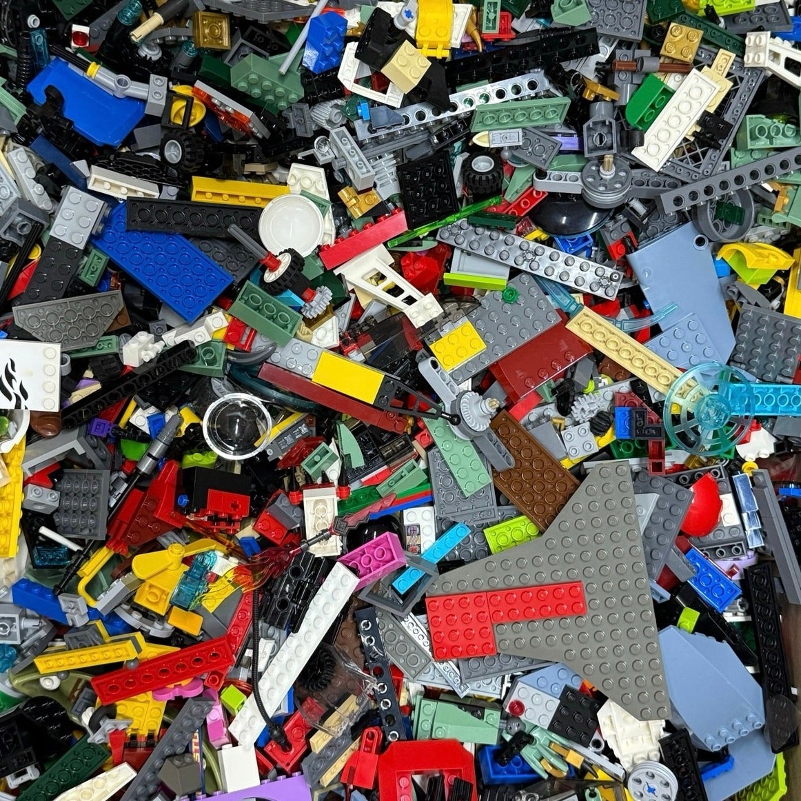 Mixed Lot of 29 lbs of Legos