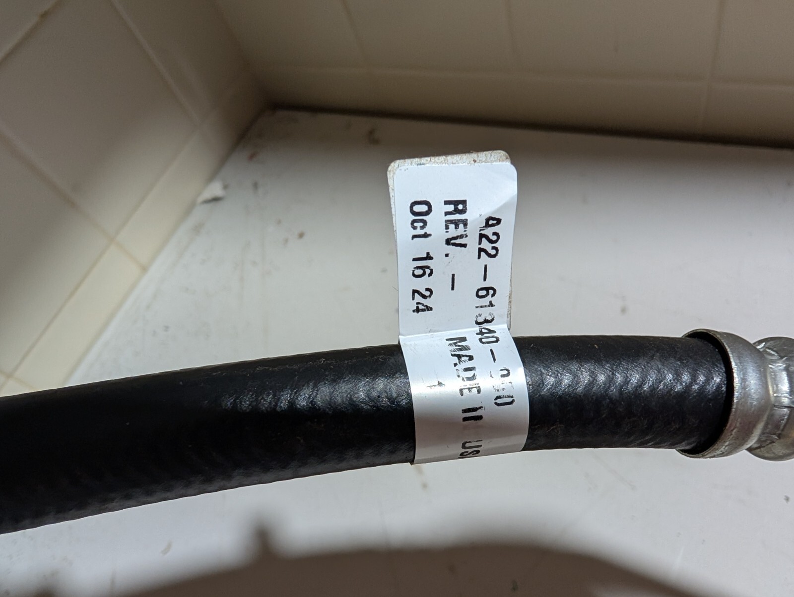 New OEM Freightliner A22-61340-050 AC Hose / Line (U3DW)