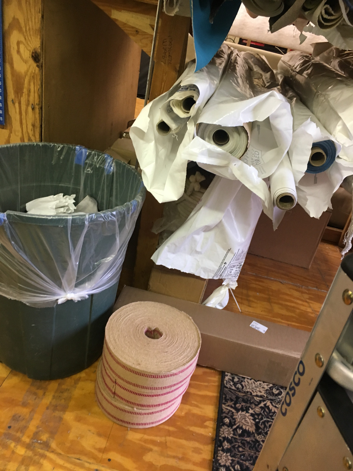 11 LBS , # LMC UPHOLSTERY JUTE WEBBING 3-1/2"x72 YARDS/ROLL, UPC901001