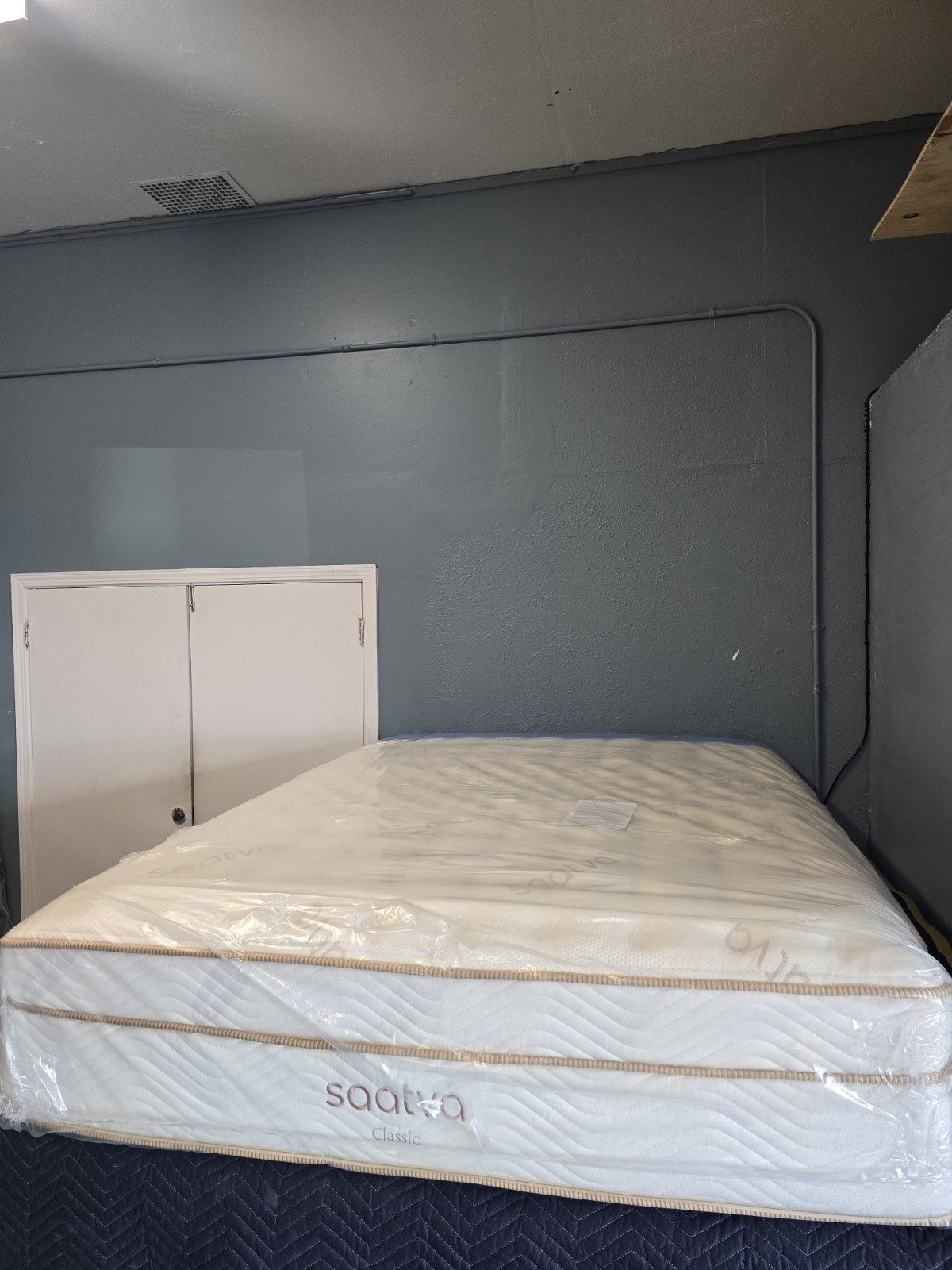 Saatva Classic 14.5 QUEEN SIZE Mattress LUXURY FIRM