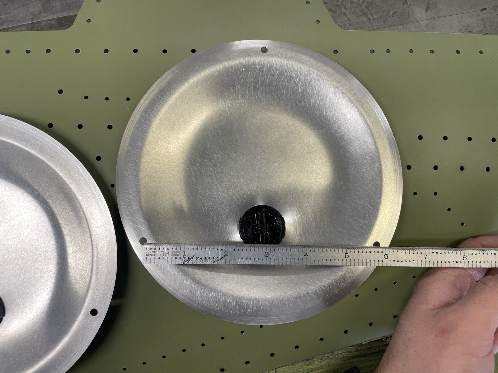 ✈️Cessna / Piper style SET OF WHEEL COVER HUBCAPS (7.25” Dia.)WITH VALVE OPENI.