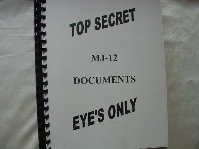 (A-55) MJ-12 MAJESTIC REPORT ROSWELL UFO Alien crash ship "top secret" documents