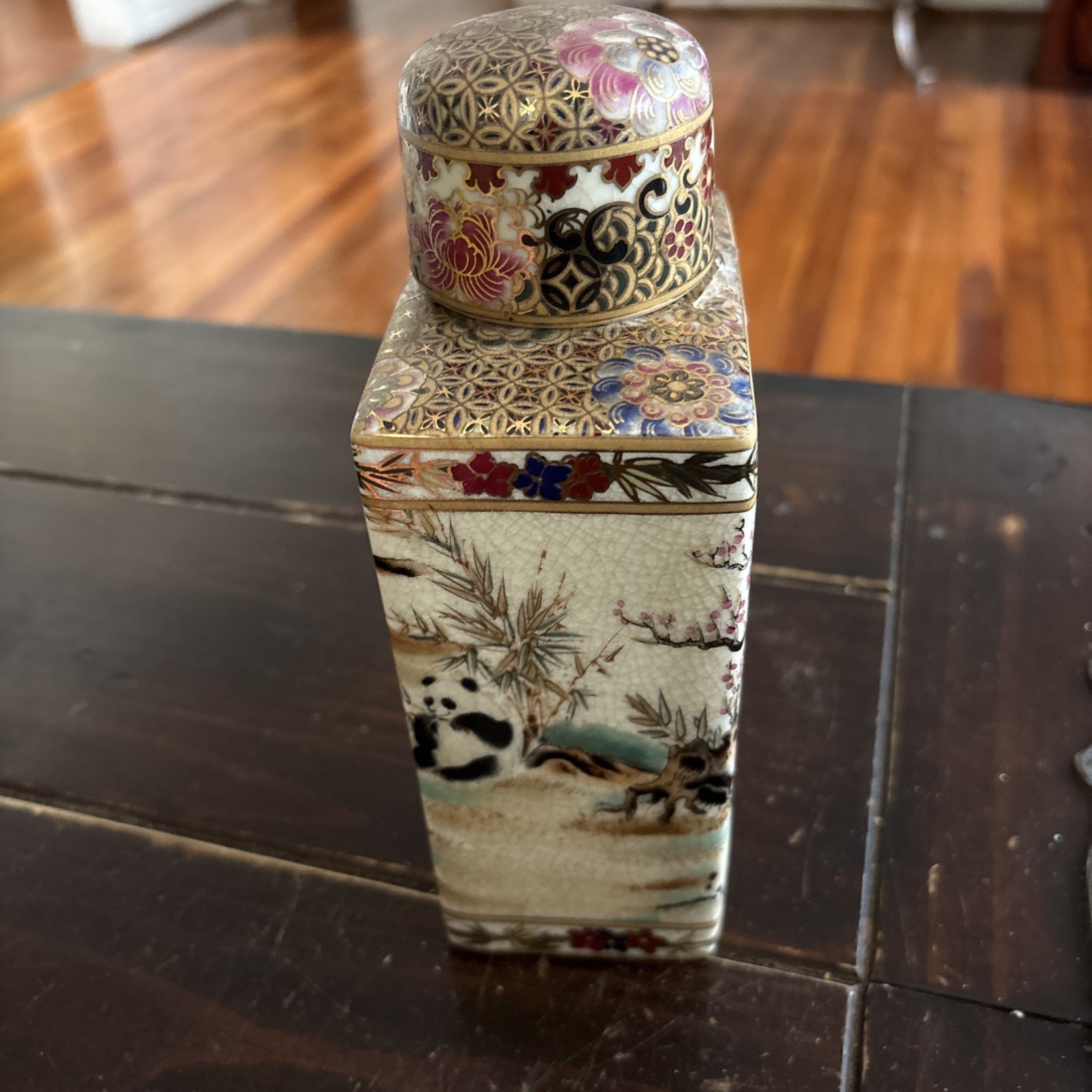 Asian Tea Jar With Cup Multi Color /Gold Pandas Rare 1971 in Excellent Condition
