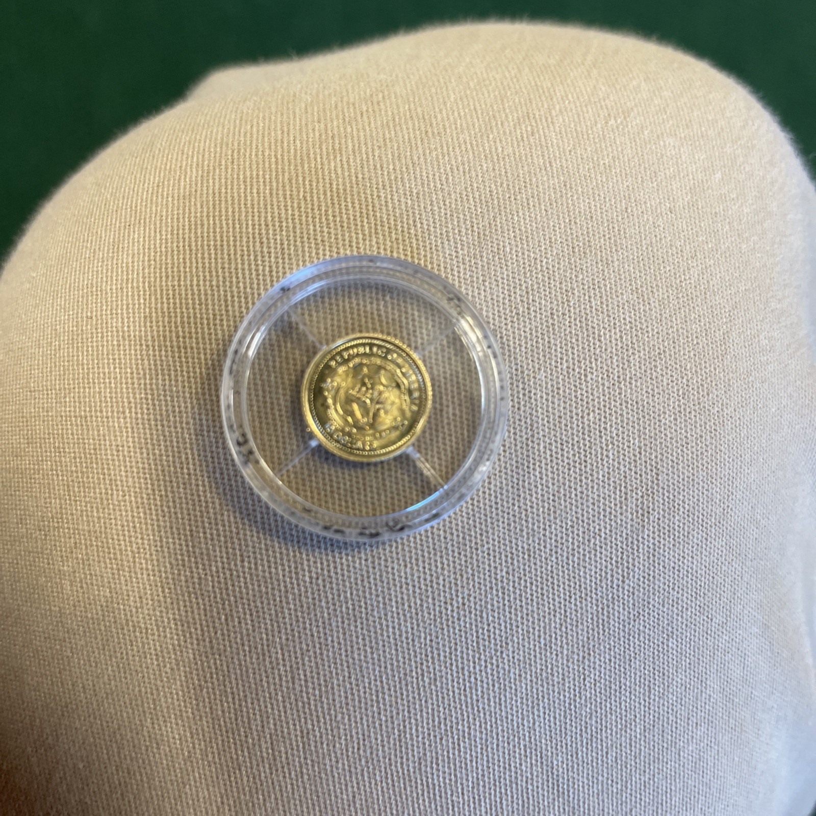 Republic of Liberia 2000 14k Gold .5g Proof Civil War Robert E. Lee 10 Dollars