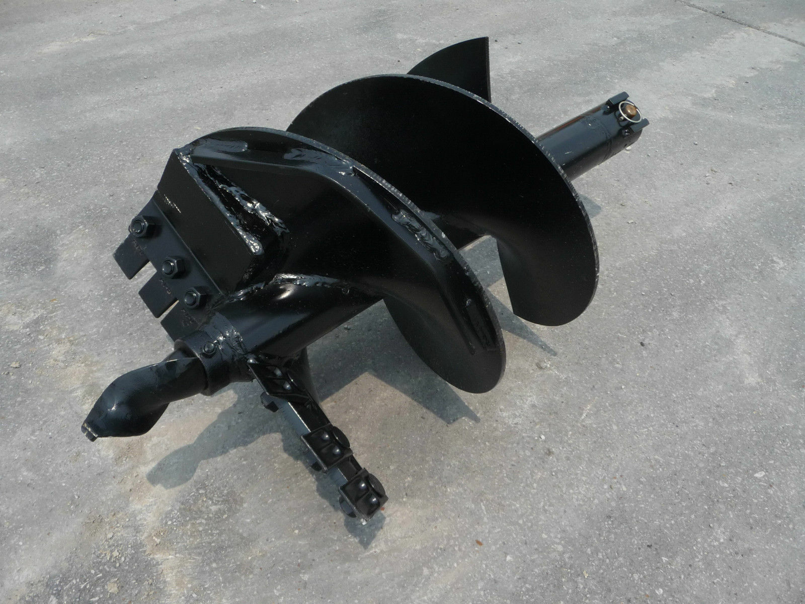 Lowe SQ-18-3 Skid Steer Auger Bit 18" Diameter, 2-9/16" Round Collar, 36" Tall