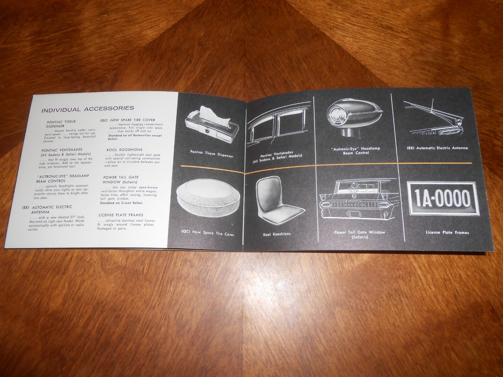 1959 PONTIAC OPTIONS & ACCESSORIES BROCHURE / 16 p. BOOK with ORDER CODES & More