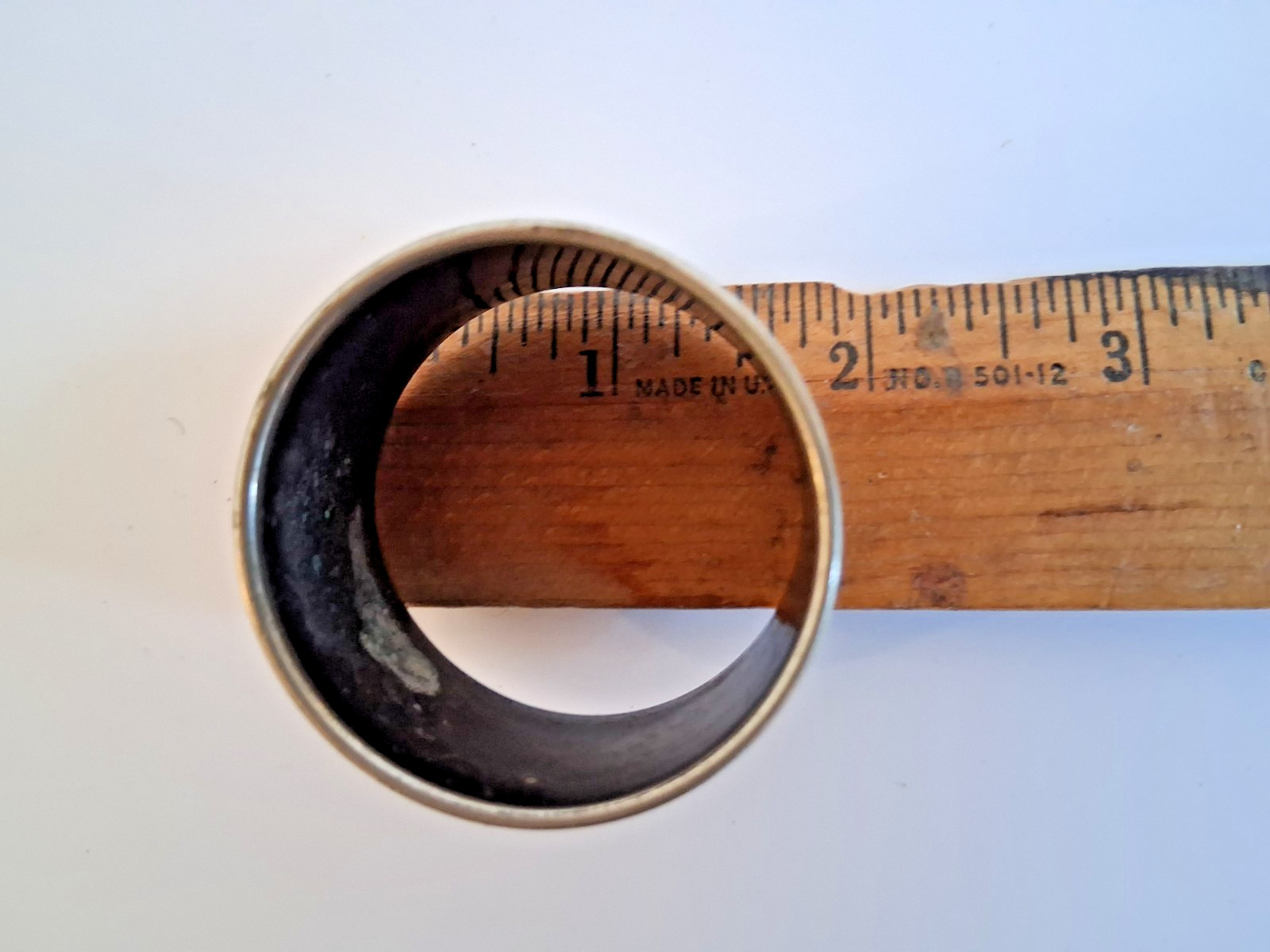 ANTIQUE MEDALLION HELMETED COIN SILVER NAPKIN RING - 26.4 GRAMS - NO MONOGRAM