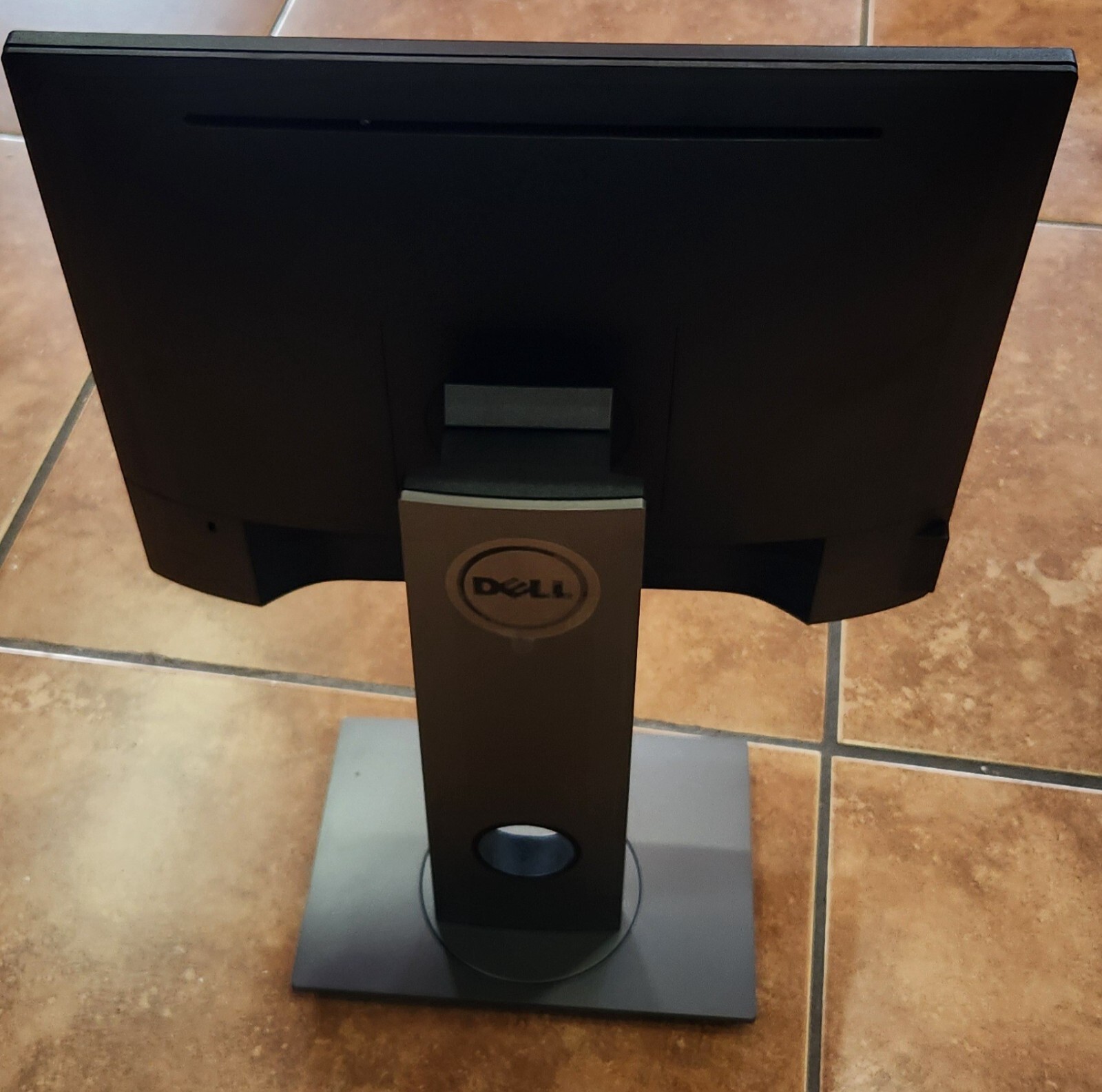 Dell P1917s 19" IPS LED Monitor w/4-Port Hub USB 3.0 HDMI VGA DP P1917S