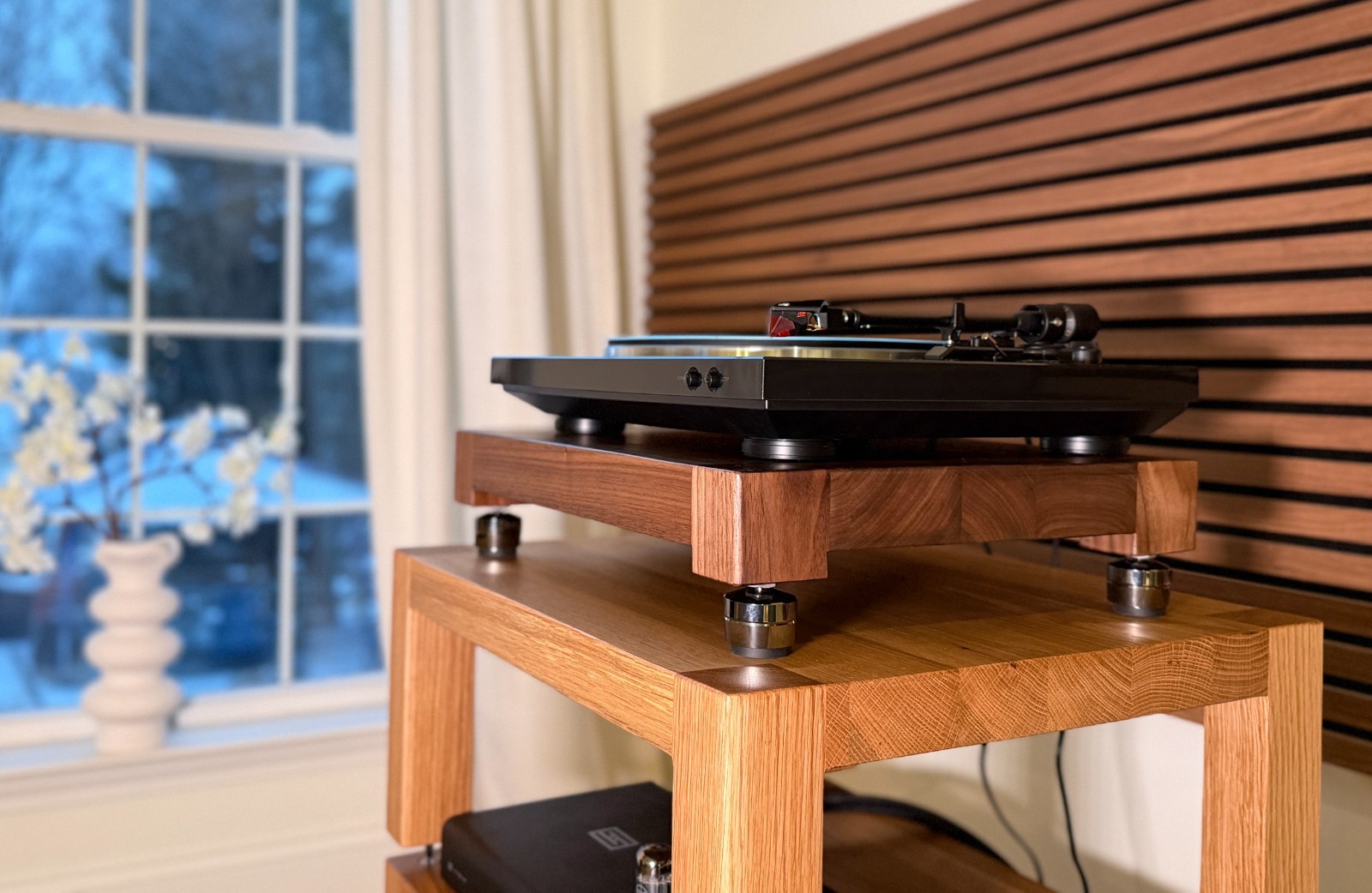 TAFI DENALI 2 Isolation Platform Audio Stand WALNUT