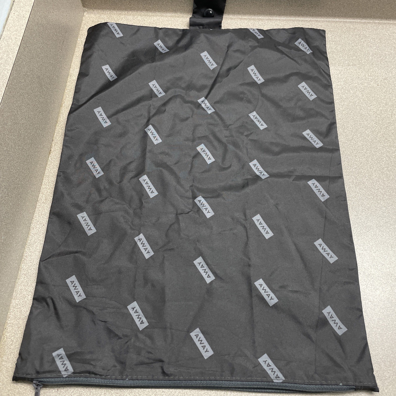 Away Brand Travel Luggage Mesh Packing Cubes Bags Pouches Toiletries Set Of 7