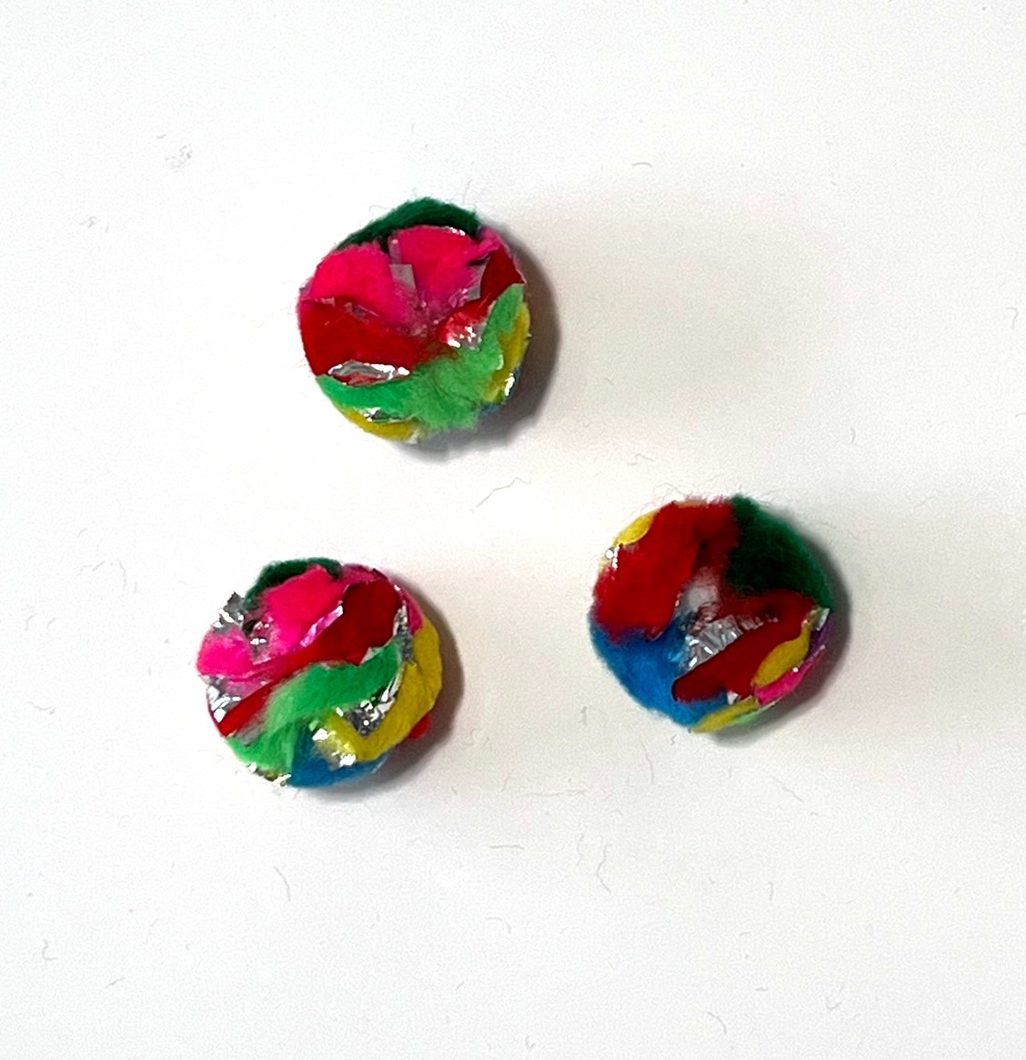 Go Cat Mini Crinkle Balls Mylar Yarn fetch carry fun 3,6,12 Qty Da Bird Kitten