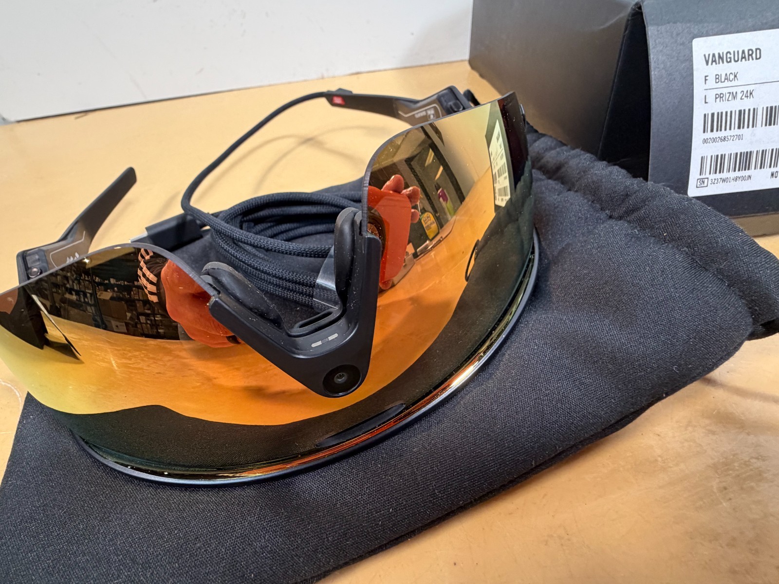 Oakley Meta Vanguard Black Prizm 24K 0W8001E (DEMO MODEL, SEE PHOTOS)