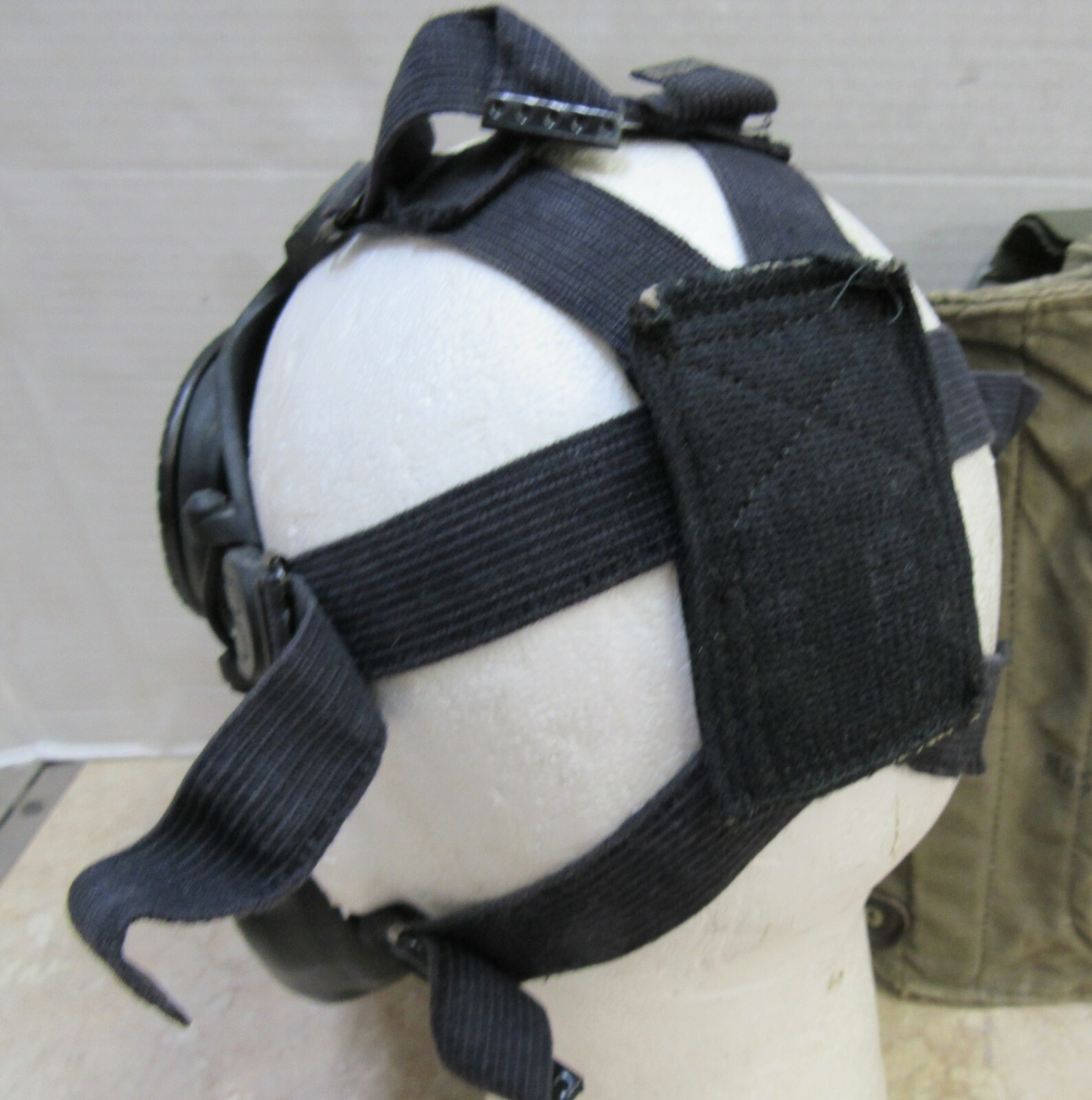 US M17 Gas Mask Head Harness Strap C8R1 New Old Stock Vietnam Era M17A1 M17A2