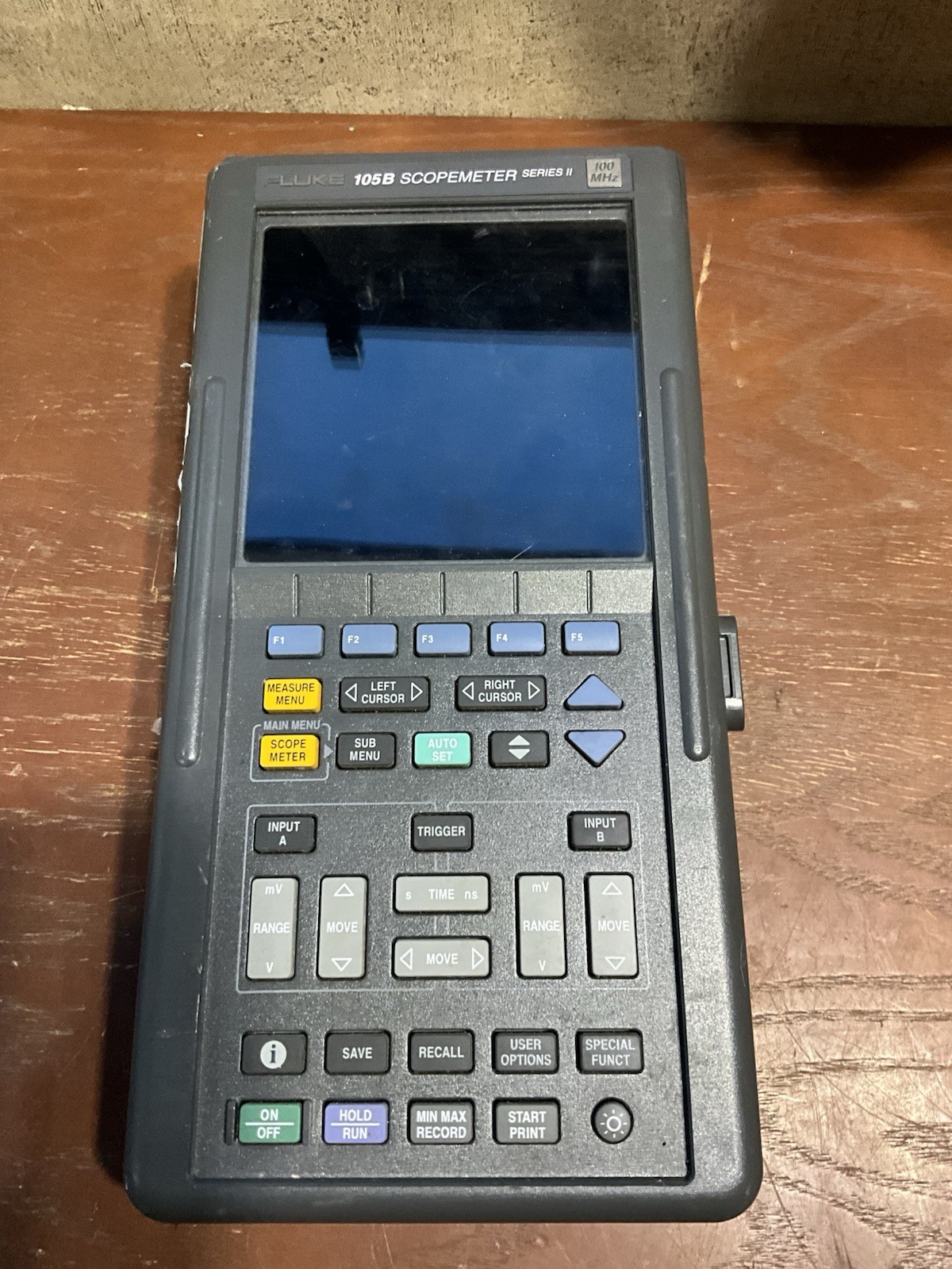 FLUKE 105B SCOPEMETER SERIES II NO LEADS DOES NOT POWER ON