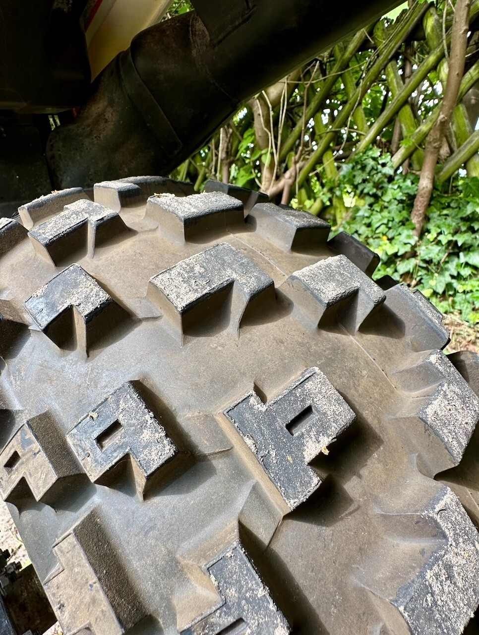 REBELL KT647M (23x11-9) - Yamaha BW 350 and BW 200 Rear Tire