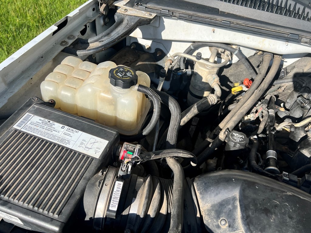 2005 Chevy Silverado 2500 2500HD CD Player AM FM Stereo Radio OEM