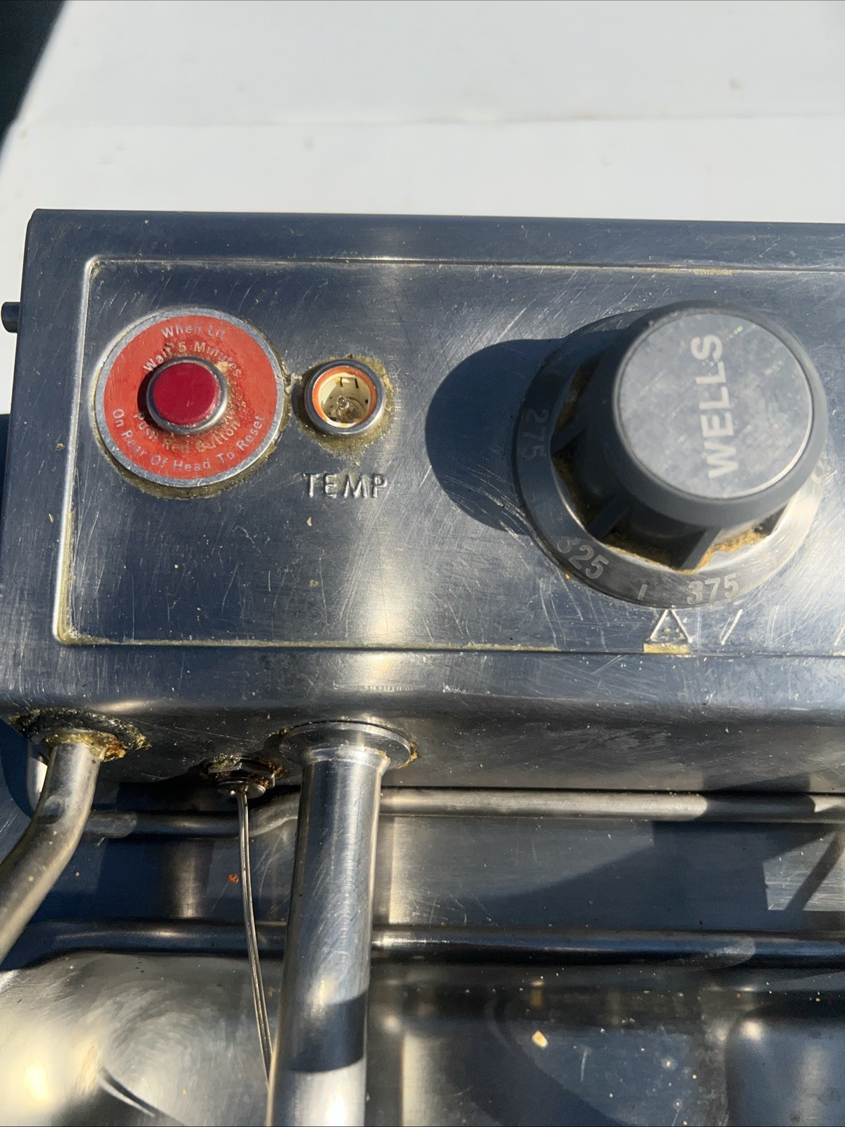 Wells F-49 Countertop 15lb Low Wattage Single Basket Electric Fryer #03