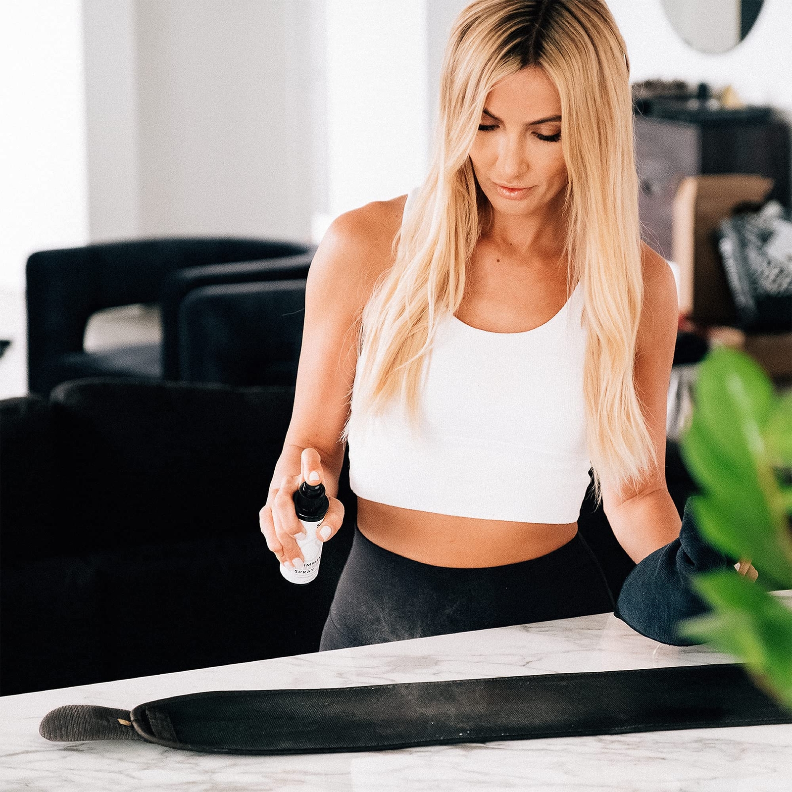 Sweet Sweat Waist Trimmer Cleaning Spray Lemongrass & Sage Oil Freshen Clean 4oz