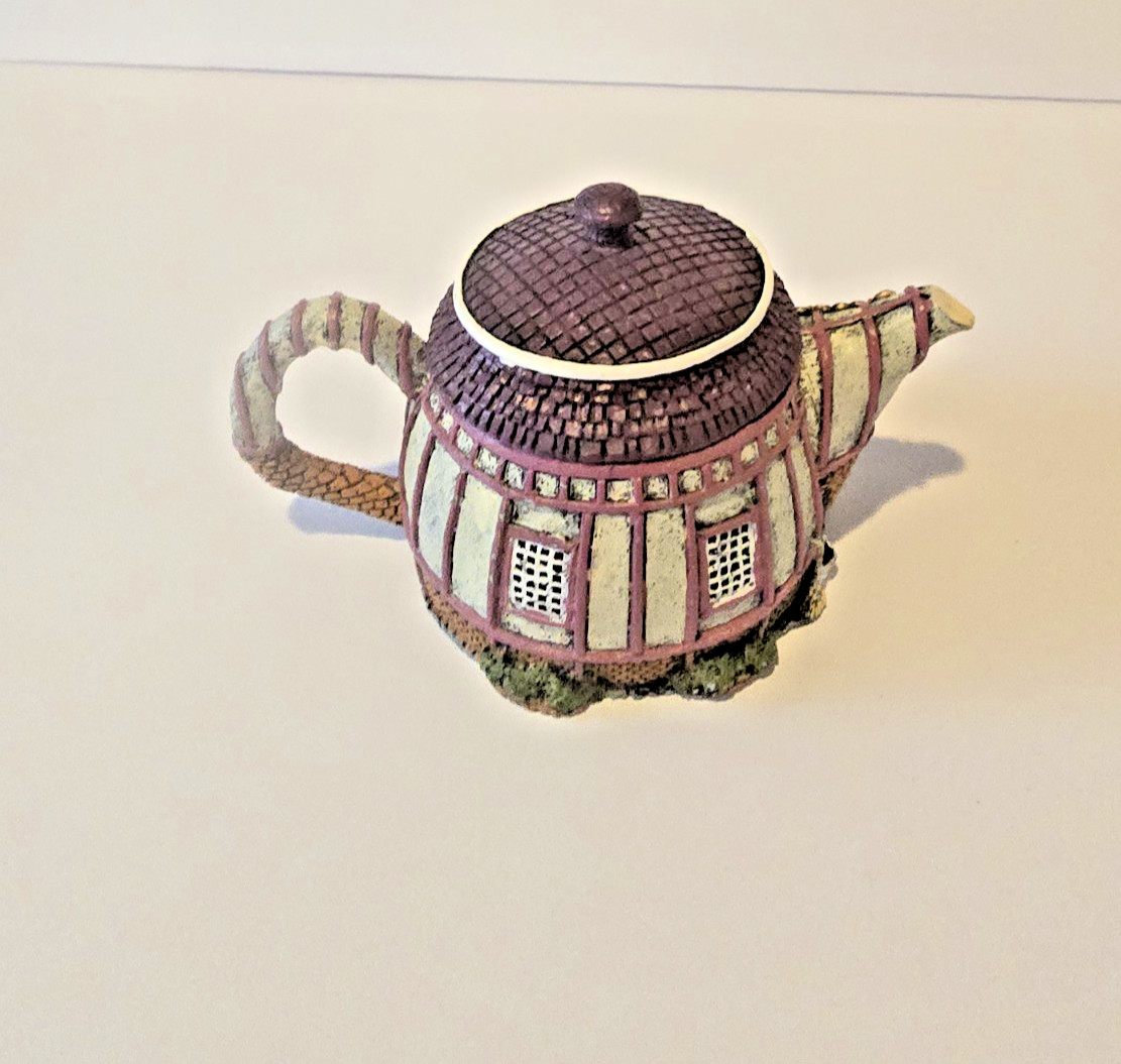 Hometown Teapot Cottages Hardware Store Miniature Tea Pot